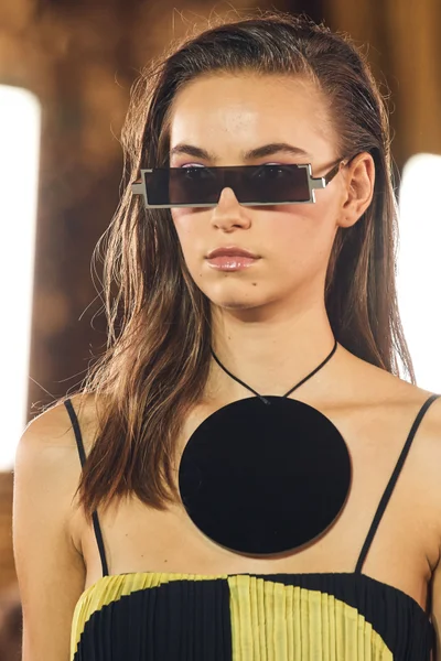 Look 33